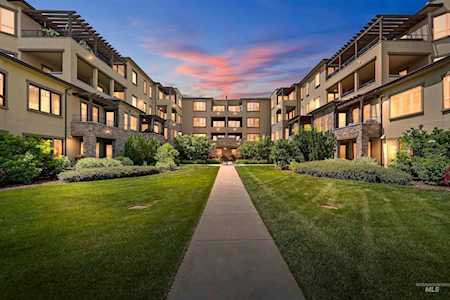 3059 W Crescent Rim Drive #101 Boise, ID 83706
