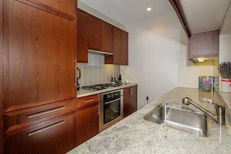 580 Washington St #8F Boston, MA 02111