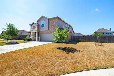 1809 Merino LN Pflugerville, TX 78660