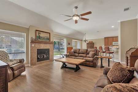 8909 Crestview Drive Denton, TX 76207
