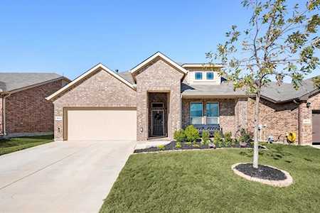 9013 Bronze Meadow Drive Fort Worth, TX 76131