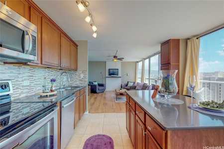 2421 Tusitala Street #1604 Honolulu, HI 96815