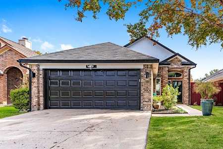 6716 Driffield Circle E North Richland Hills, TX 76182
