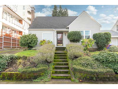 1528 N Willamette BLVD Portland, OR 97217