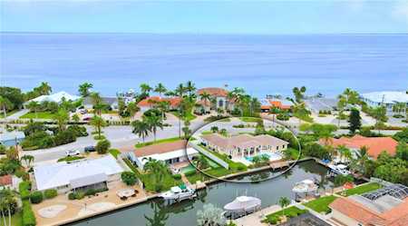 668 Key Royale Dr Holmes Beach, FL 34217