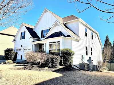 5695 Vickery Circle Cumming, GA 30040