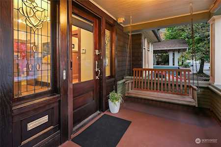 229 Boylston Ave E Seattle, WA 98102