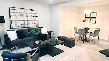 1305 Glenmore Trl SW #441 Calgary, AB T2V 4Y8