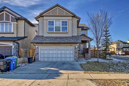 191 SE New Brighton Dr Calgary, AB T2Z0E4