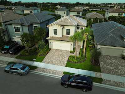 4534 W W Pinehurst Trail Fort Lauderdale, FL 33309