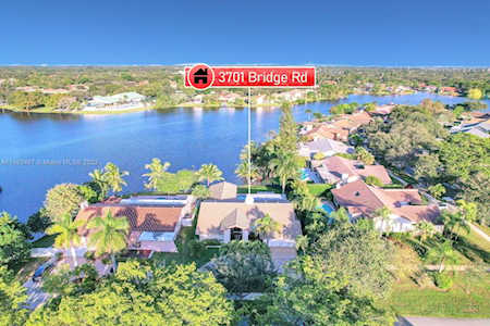 3701 Bridge Rd Cooper City, FL 33026