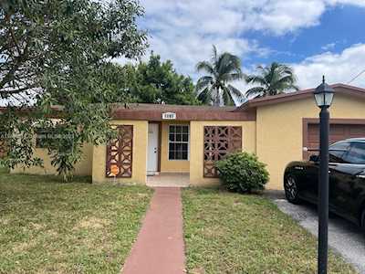 3596 NW 38th Ave Lauderdale Lakes, FL 33309