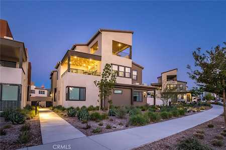 26960 Goldfinch Ln Valencia, CA 91381