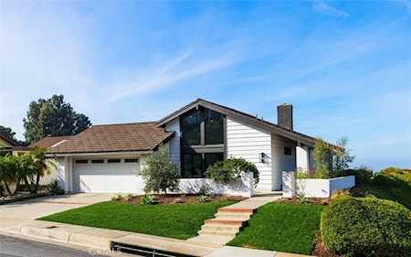249 Calle Villario San Clemente, CA 92672