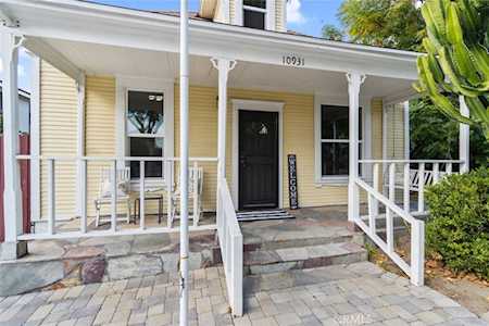 10931 Chestnut Street Los Alamitos, CA 90720