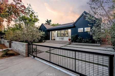 13916 La Maida St Sherman Oaks, CA 91423