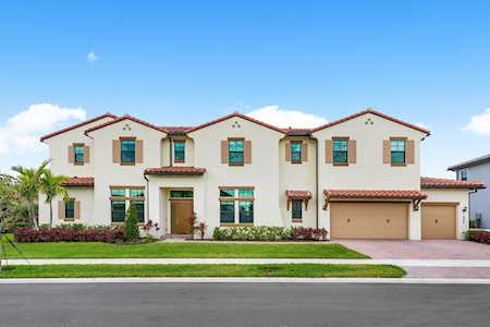 11905 N Baypoint Cir Parkland, FL 33076