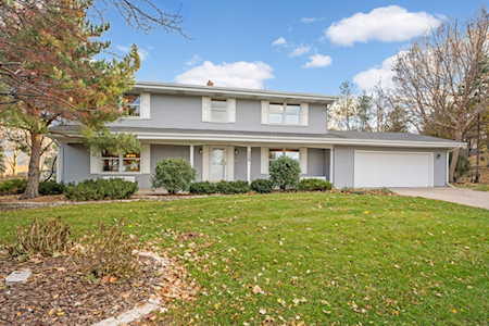 2428 Farrington Circle Roseville, MN 55113