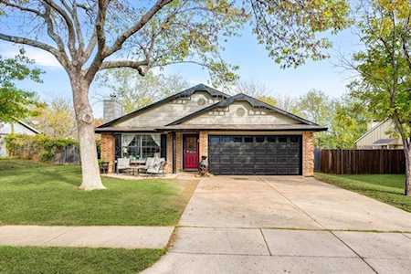 5808 Maurie Drive Haltom City, TX 76148