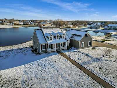 1208 Long Creek Ct Baldwin City, KS 66006