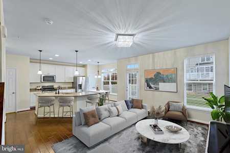 43366 Town Gate Square Chantilly, VA 20152