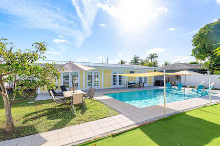 811 W Ocean Avenue Lantana, FL 33462