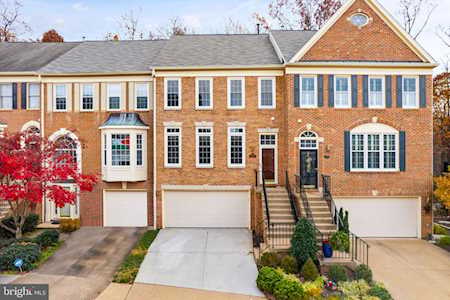 11581 Avondale Dr Fairfax, VA 22030