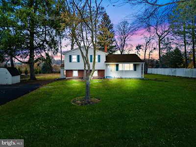 84 Franklin Corner Rd Trenton, NJ 08648