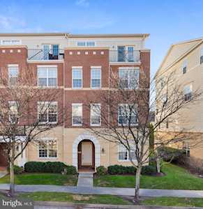 43597 Mcdowell Square Leesburg, VA 20176