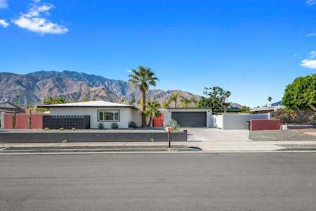2279 N Blando Rd Palm Springs, CA 92262