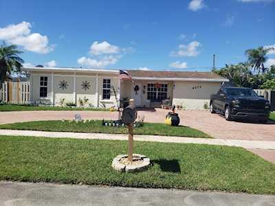 4625 NW 113th Ave Sunrise, FL 33323