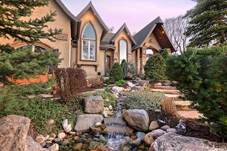 7327 S Milne Garden Cir E Cottonwood Heights, UT 84047