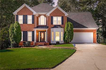 4532 Saddle Bend Trail Snellville, GA 30039