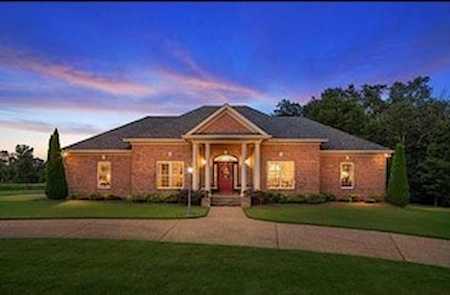 2049 Liebengood Rd Goodlettsville, TN 37072
