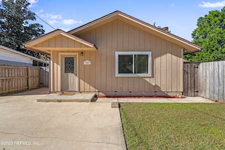 107 Jack ST Green Cove Springs, FL 32043