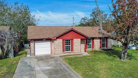 7414 Canary Texas City, TX 77591