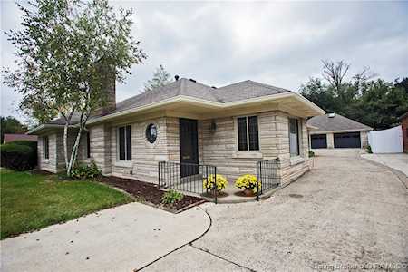 210 Maplewood Dr Clarksville, IN 47129
