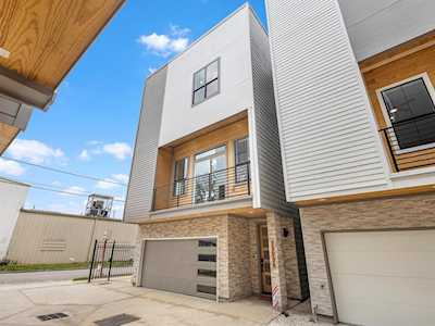 1305 E 27th Houston, TX 77009