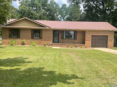 116 Cardinal Road Hartselle, AL 35640