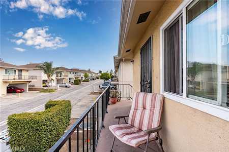 18101 Via Amorosa #4 Rowland Heights, CA 91748