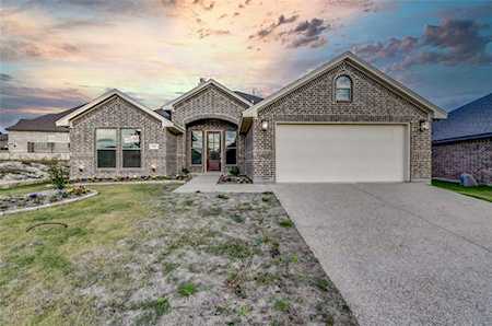 6905 Azure Hill Road Benbrook, TX 76126
