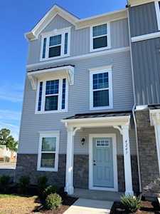 4245 Meander Way Chesapeake, VA 23321