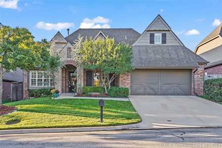7402 E 95th St Tulsa, OK 74133