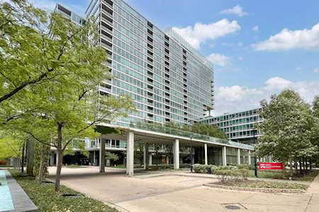 9655 Woods Dr #1010 Skokie, IL 60077