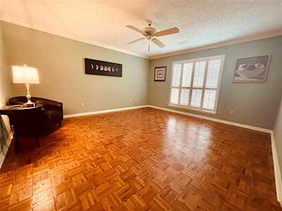 5510 Pine Arbor Dr Houston, TX 77066