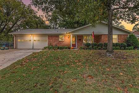 1012 Livingston Drive Hurst, TX 76053