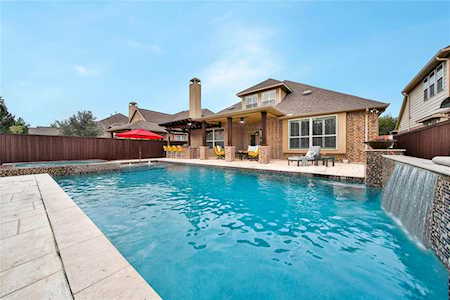 34 S Pinto Point Circle Spring, TX 77389