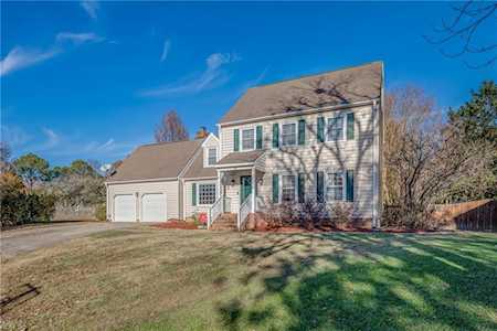 6 River Point Circle Newport News, VA 23602