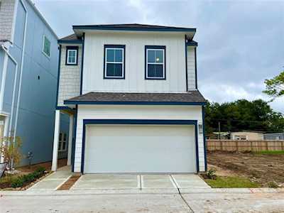 8814 Ray Mill Dr Houston, TX 77080