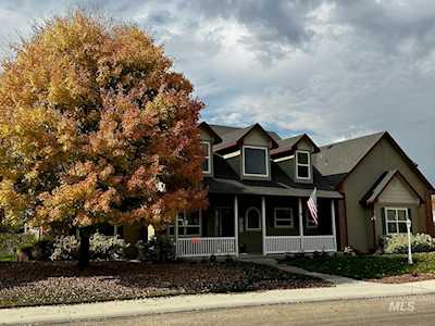 439 S Middle Creek Dr Nampa, ID 83686
